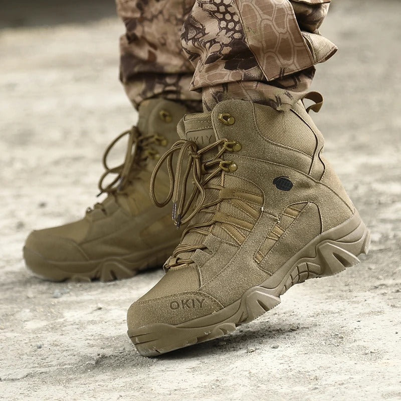 Kit Bota Tática Militar Strikeforce + 2 Brindes Táticos: Jaqueta Militar e Relógio Tático